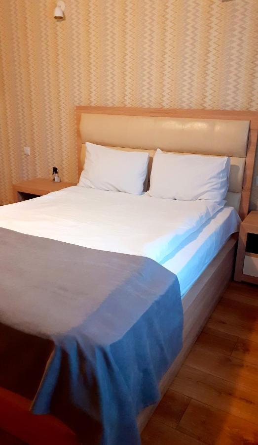 Hotel Lile Tiflis Exterior foto