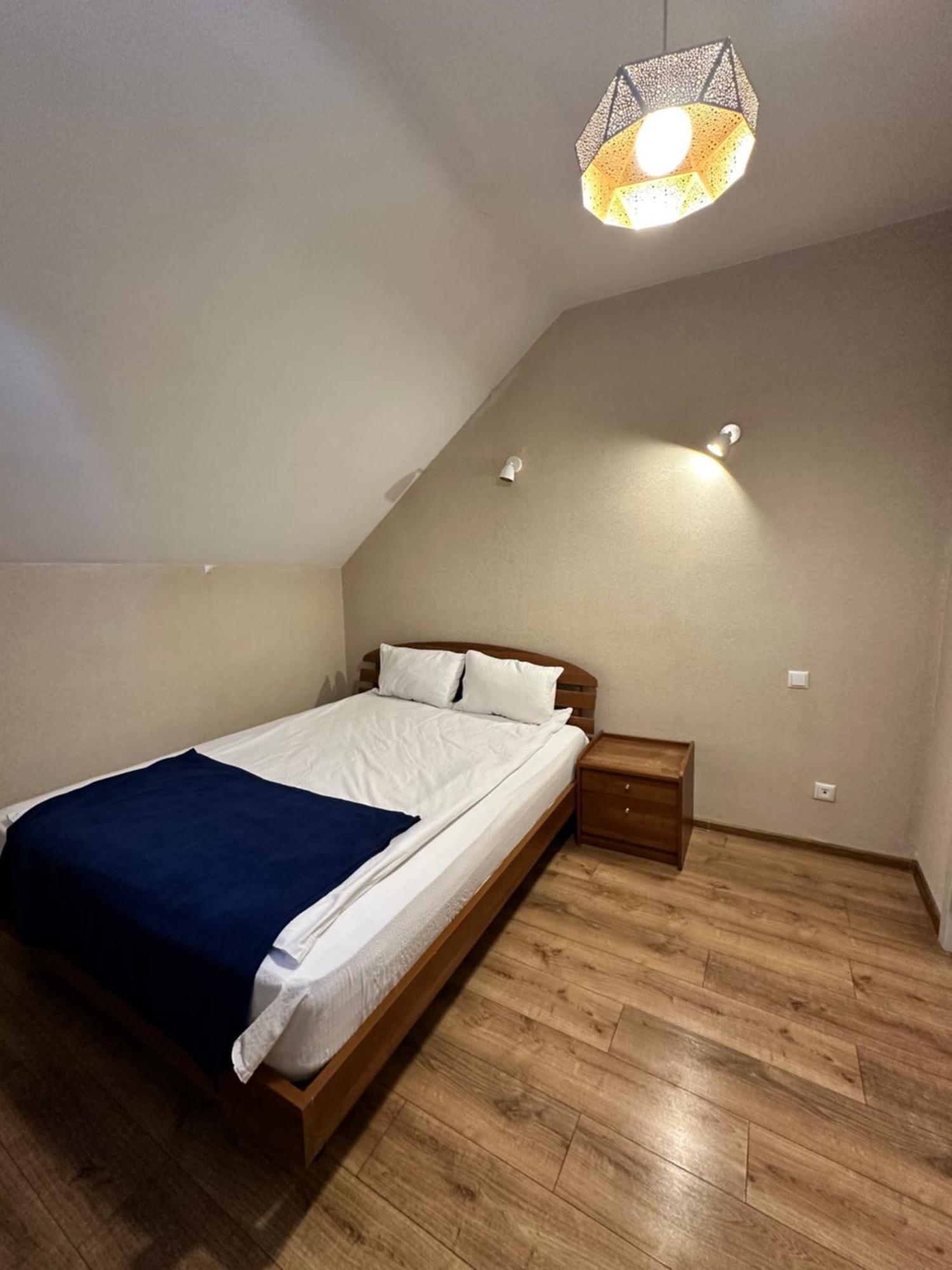 Hotel Lile Tiflis Exterior foto