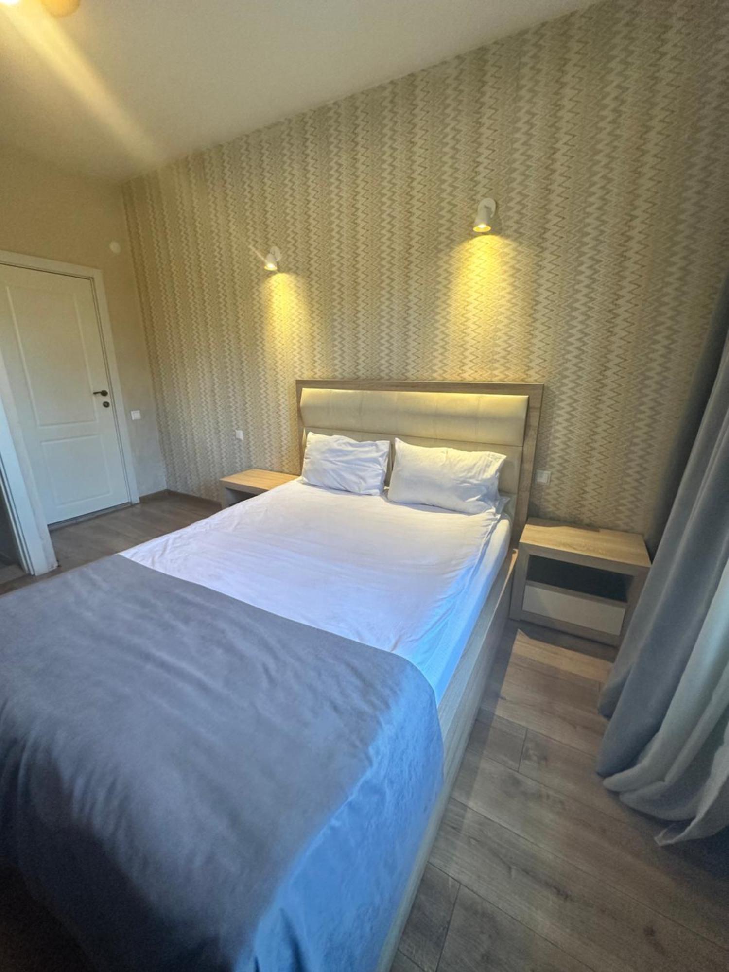 Hotel Lile Tiflis Exterior foto